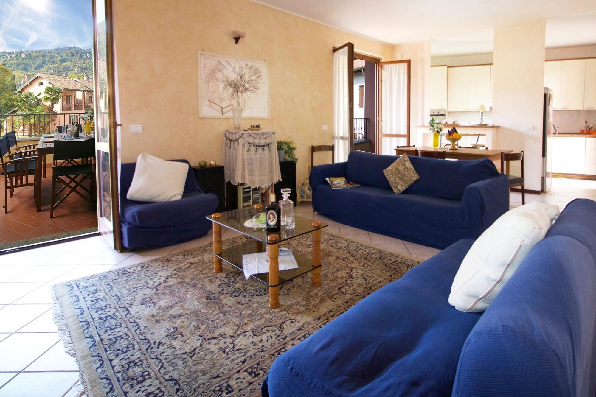 Sunflower Relax Pool And Terrace - Happy Rentals Lesa Εξωτερικό φωτογραφία